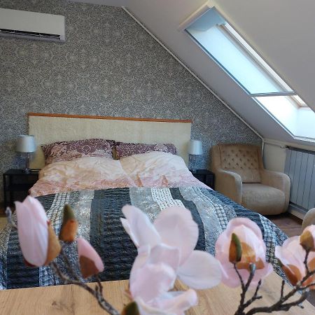 Summer House Apartman เดเบรตเซน ภายนอก รูปภาพ