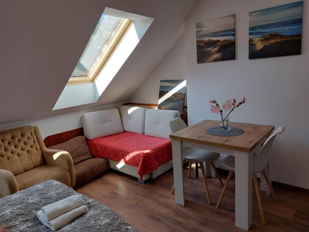 Summer House Apartman เดเบรตเซน ภายนอก รูปภาพ